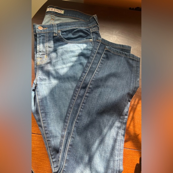 J Brand size 28 skinny jeans - Picture 2 of 3